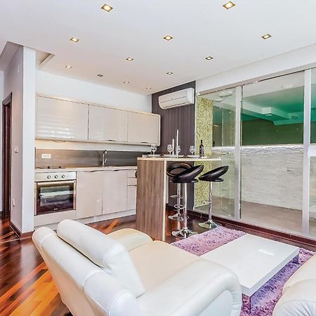 2 Bedroom Lovely Apartment In Цриквеница Экстерьер фото